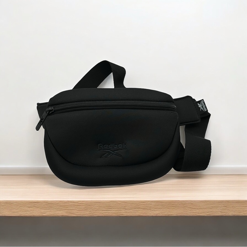 Reebok black belt bag